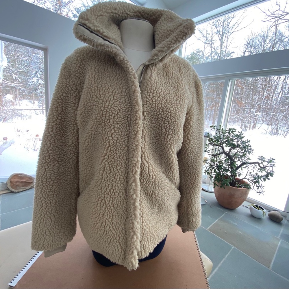 H&M small zip-up teddy bear jacket